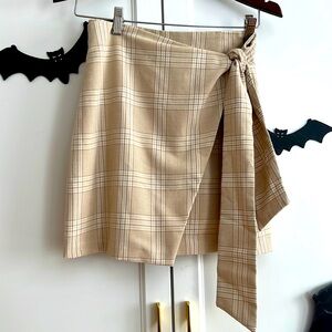 Aritzia Wilfred Tan Plaid Skirt Size 8